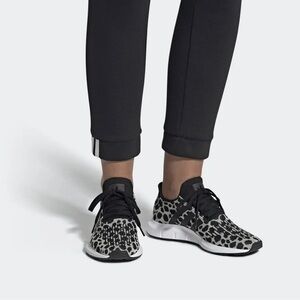 Adidas- Swift Run Leopard Print women’s